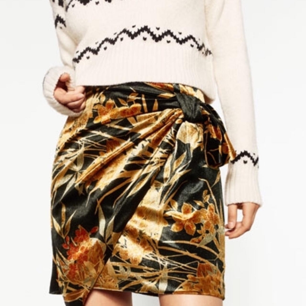 Zara Velvet Mini Skirt